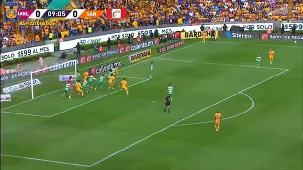 Tigres grind out 2-0 win against Santos Laguna